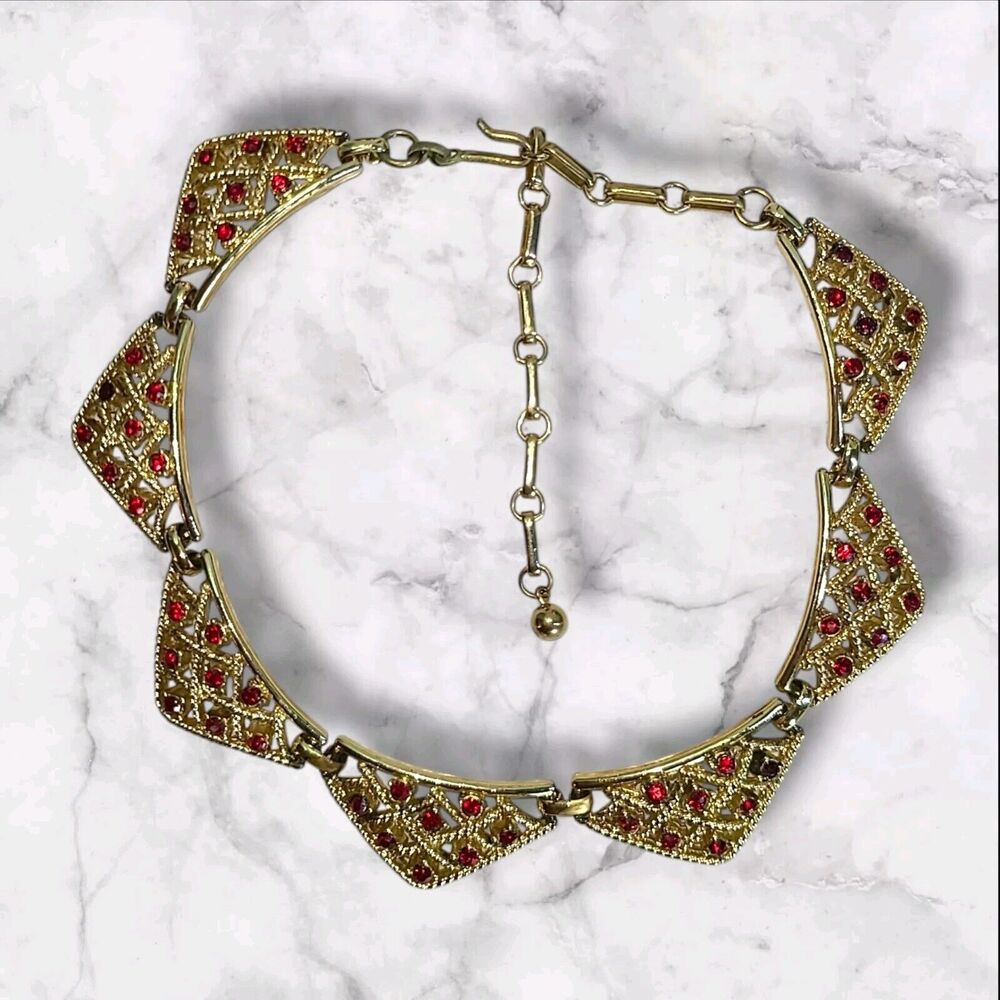 Vintage Coro Red Rhinestone Gold Tone Collar Necklace 12"-16.5"
